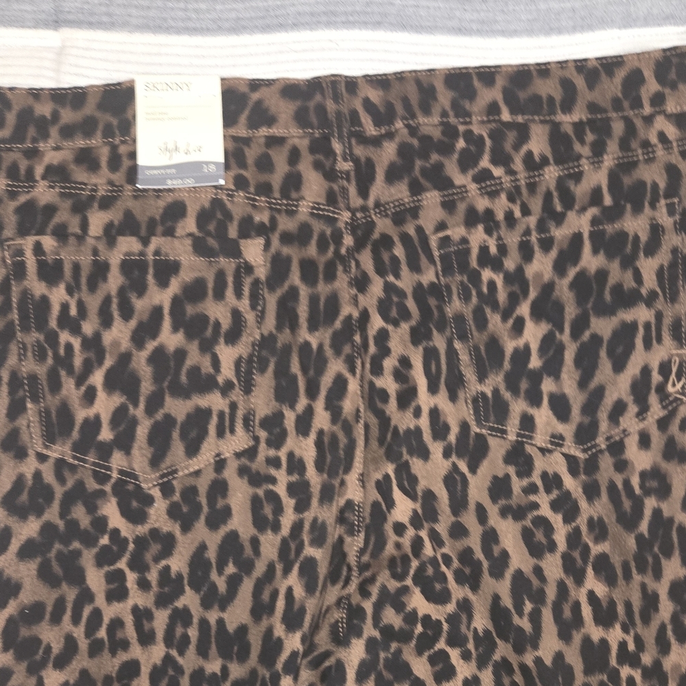 Leopard pants - Picture 3 of 5